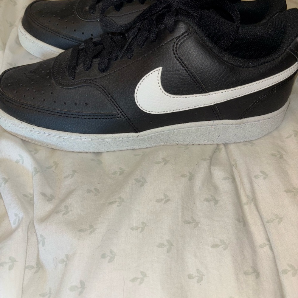 Nike  Court Side Men's Black and White Leather Sneaker